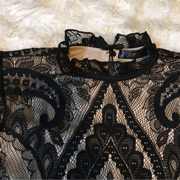 CURE Lace over nude, lace cap sleeve top - Picture 2 of 6